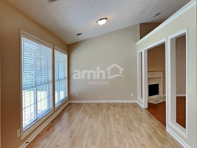 Photo - 4620 English Oaks Ln NW