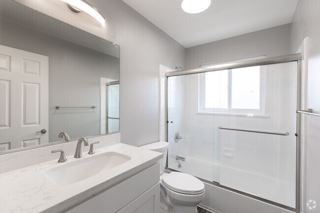 2BR, 1.5BA