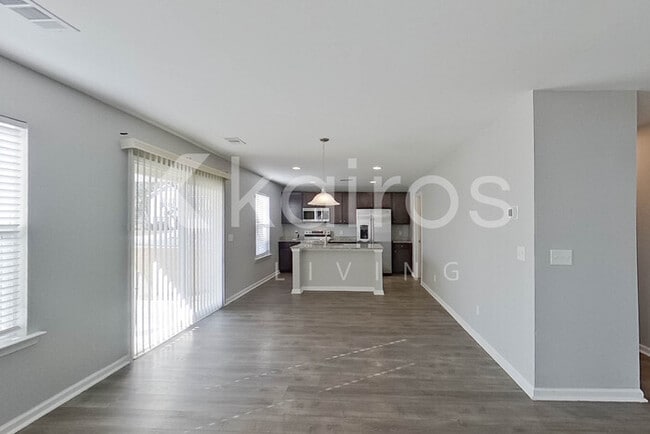 Photo - 101 St Matthew Wy