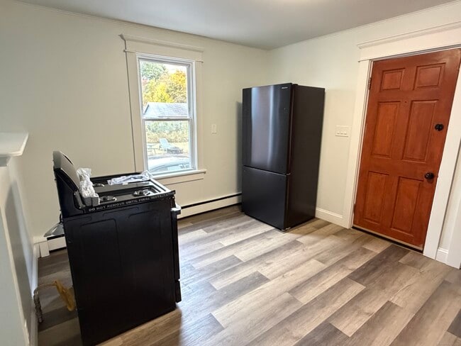 Photo - 105 Silver Ln