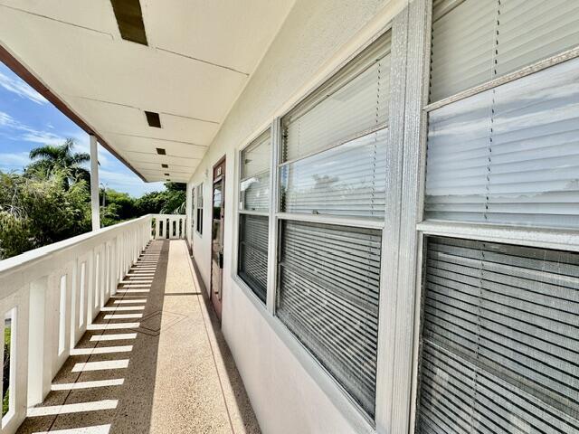 Photo - 156 Fanshaw D