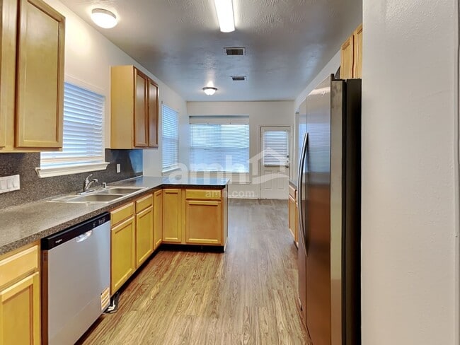 Photo - 3931 Oak Plank Rd