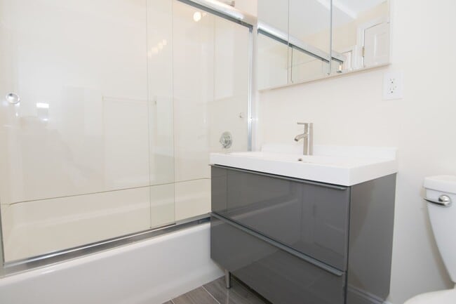Photo - Nicely renovated 3 bed unit in Brookline