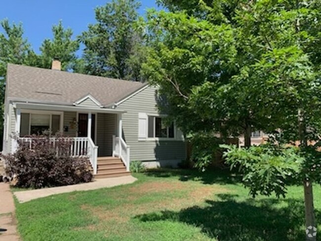 Building Photo - Cute Bungalow with Basement Master Suite Rental