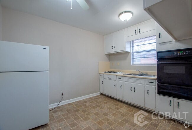 Building Photo - 896 Greenwood Ave NE Unit 9 Rental