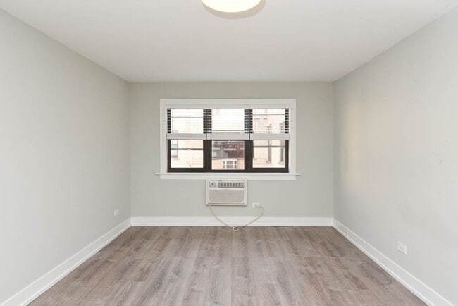 Photo - 450 W Barry Ave Unidad 815