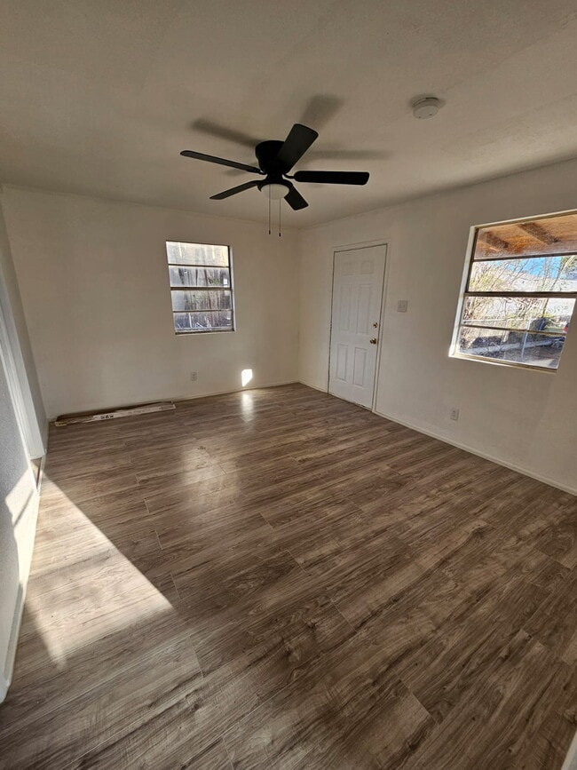 Photo - 3212 San Salvador St