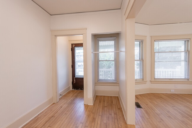 Entryway and Coat Rack - 2415 N Murray Ave Unit 2415 N Murray Ave