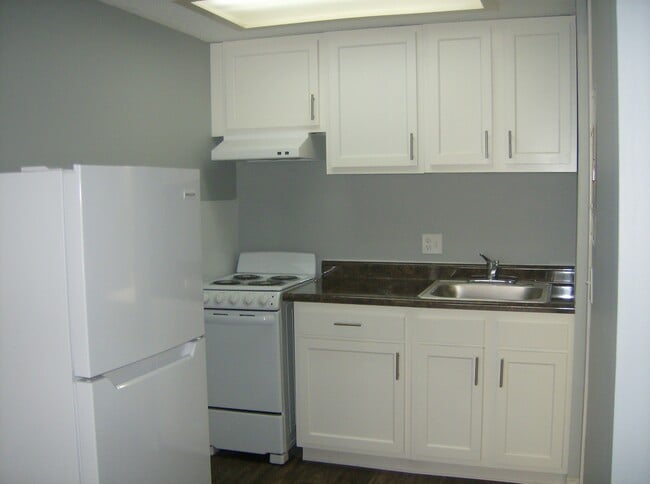 Photo - Forsythia Court