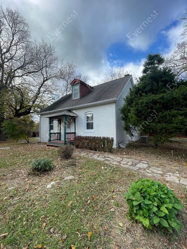 Photo - 12615 Old Halls Ferry Rd