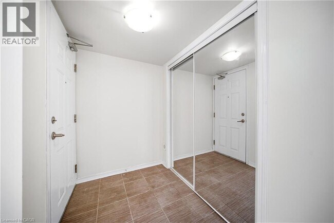 Photo - 2441 Greenwich Dr