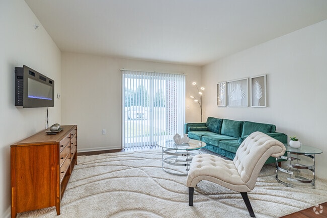 2BD, 2BA - 950SF