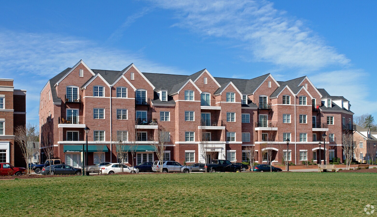 Bennington on the Park - Bennington on the Park Apartments
