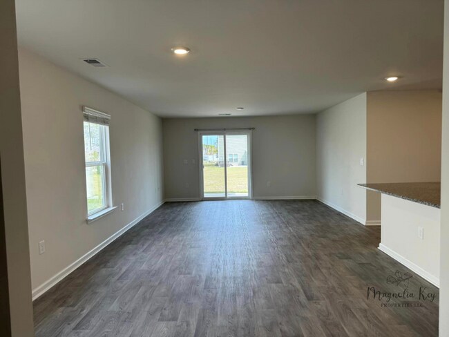 Photo - 872 66th Ave N