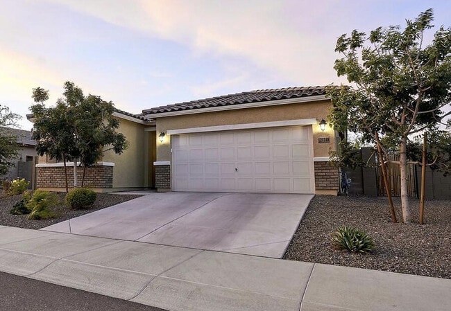 Building Photo - 21248 W Palm Ln