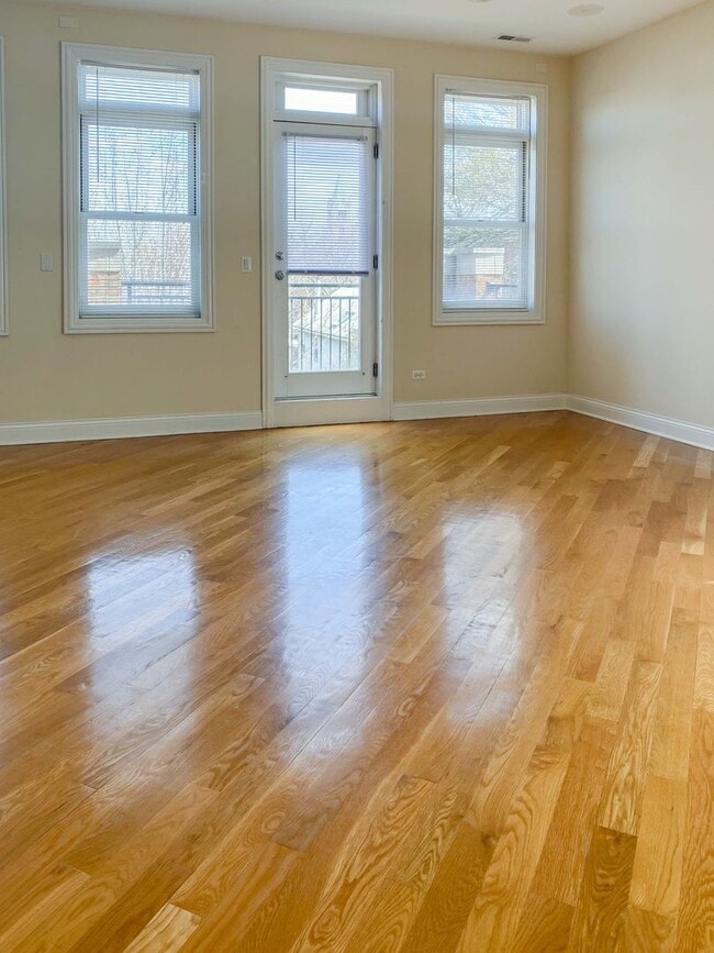 Photo - 2334 N Greenview Ave Unit 2334-3