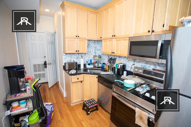 Photo - 71 Thatcher St Unit 302