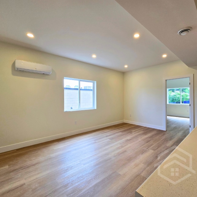 Photo - 2-Bedroom Upper Unit in Ingersoll!! Unité 3