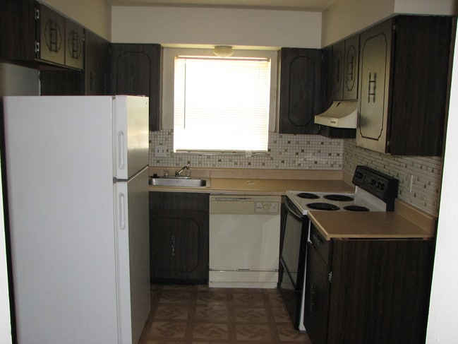 Woodknoll Townhomes