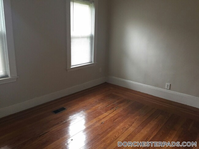 Photo - 10 Wave Ave Unidad 3