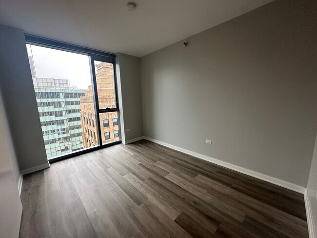 Photo - 227 W Lake St Unit 1