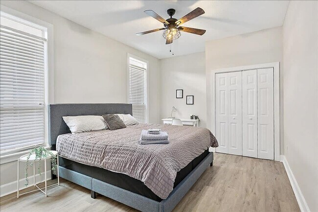 206 E 7th St Unit SI ID1603134P