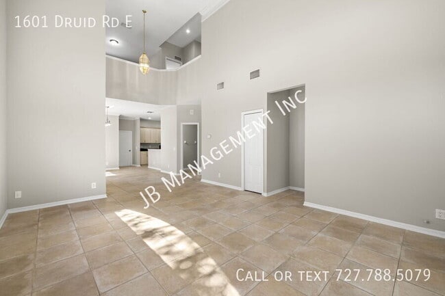 1601 Druid Rd