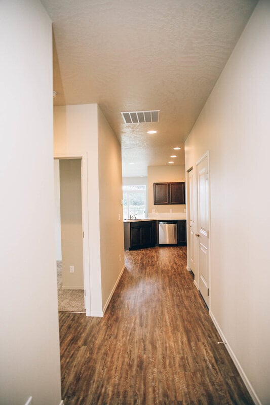 Photo - 318 S Marigold Ln