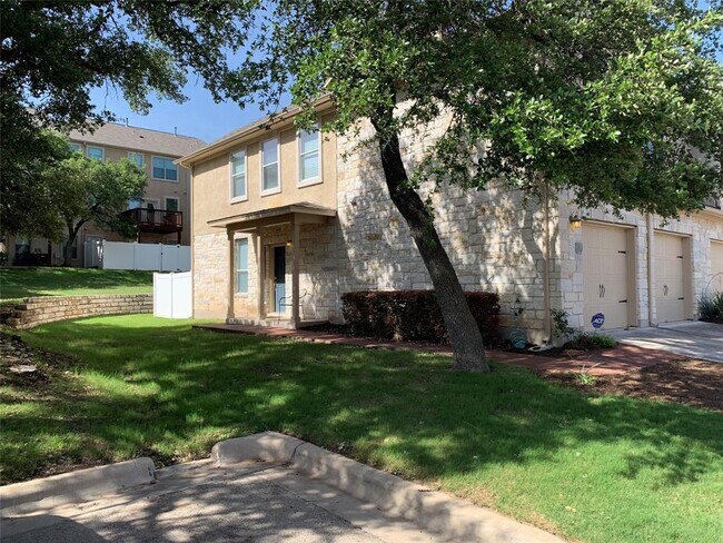 Photo - 700 Mandarin Flyway