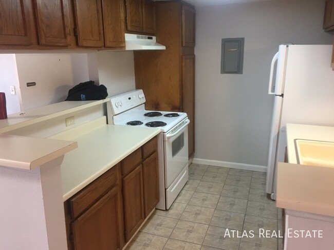 Fresh and Spacious 3 bed 2 bath apartment ... - Fresh and Spacious 3 bed 2 bath apartment ...