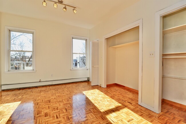 Photo - 318 5th St Condo Unit 4