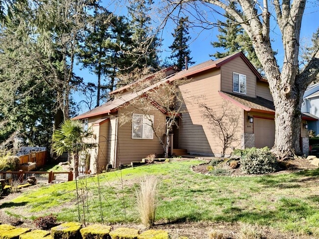 Photo - Spacious SW Tigard Retreat with Entertainer’s Backyard & Modern Chef’s Kitchen