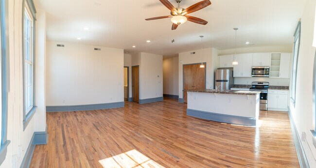 Photo - 204 Jefferson Ave N