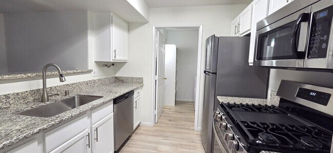 950 Seven Hills Dr Unit 523