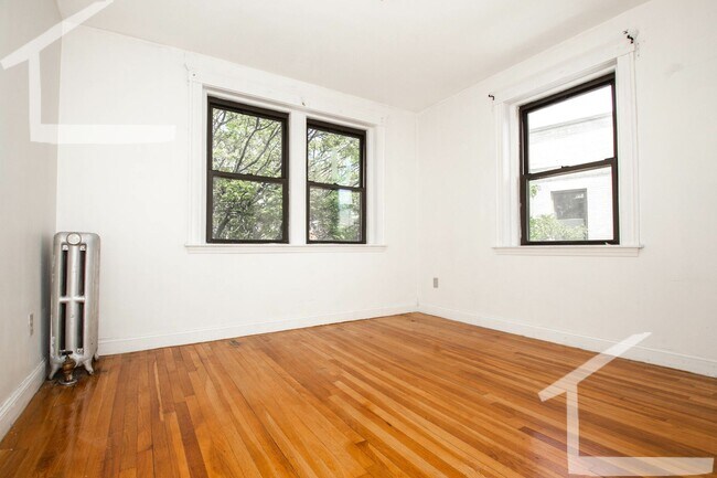 Photo - Conveniently Located, Spacious Apt w Ht & HW Inc.  Near B and C lines!