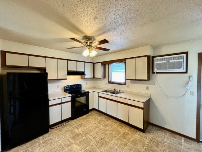 Photo - 600 Hollywood Dr Unit 4
