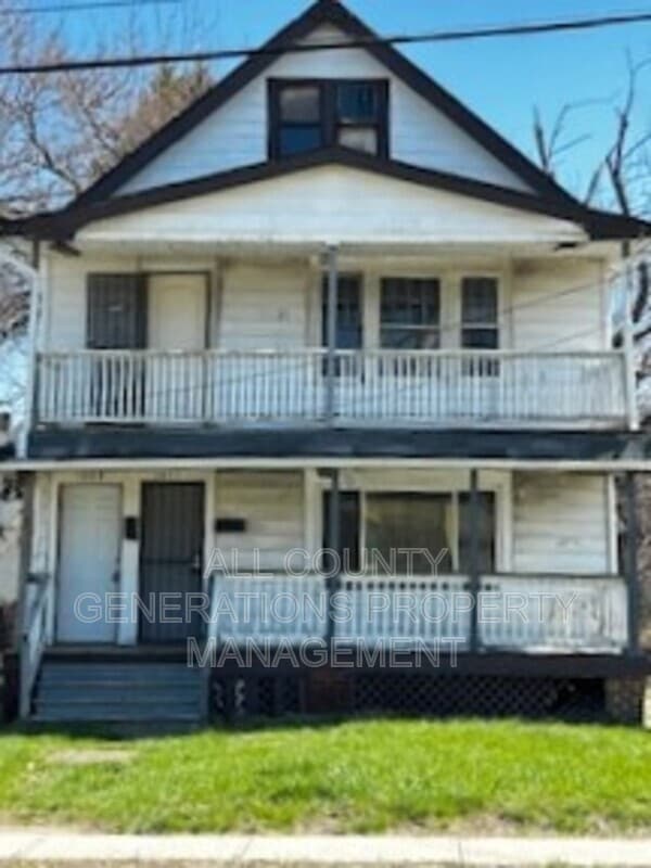 Building Photo - 1011 E 140th St Unit Up