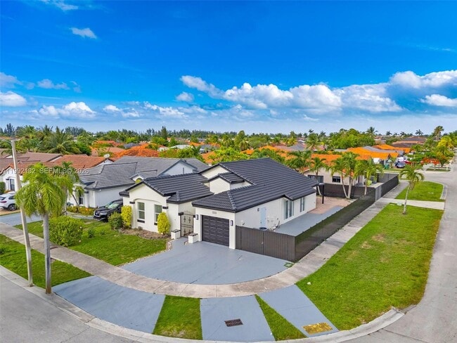 Building Photo - 803 NW 133rd Ct