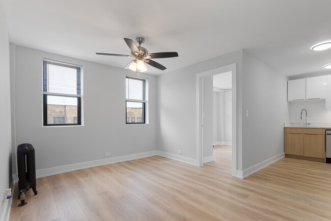 Photo - 6026 N Winthrop Ave