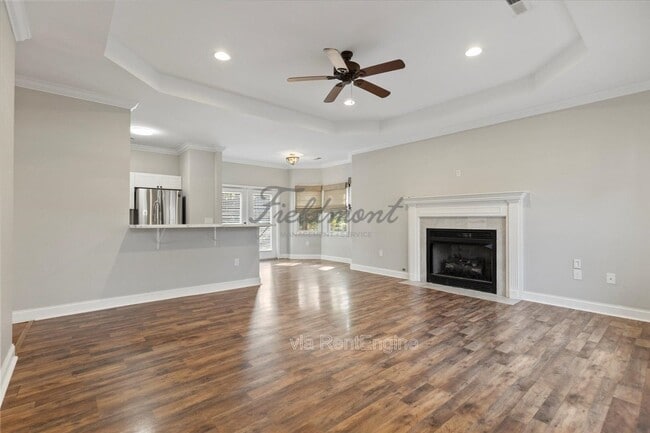 Photo - 110 Raeburn Way