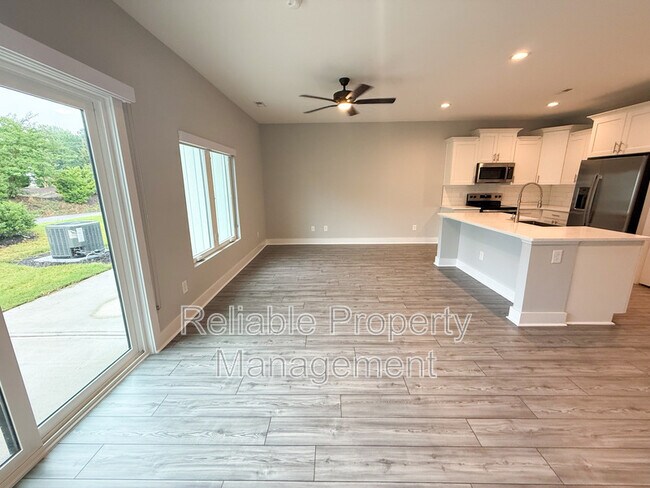 10 Slater Dr