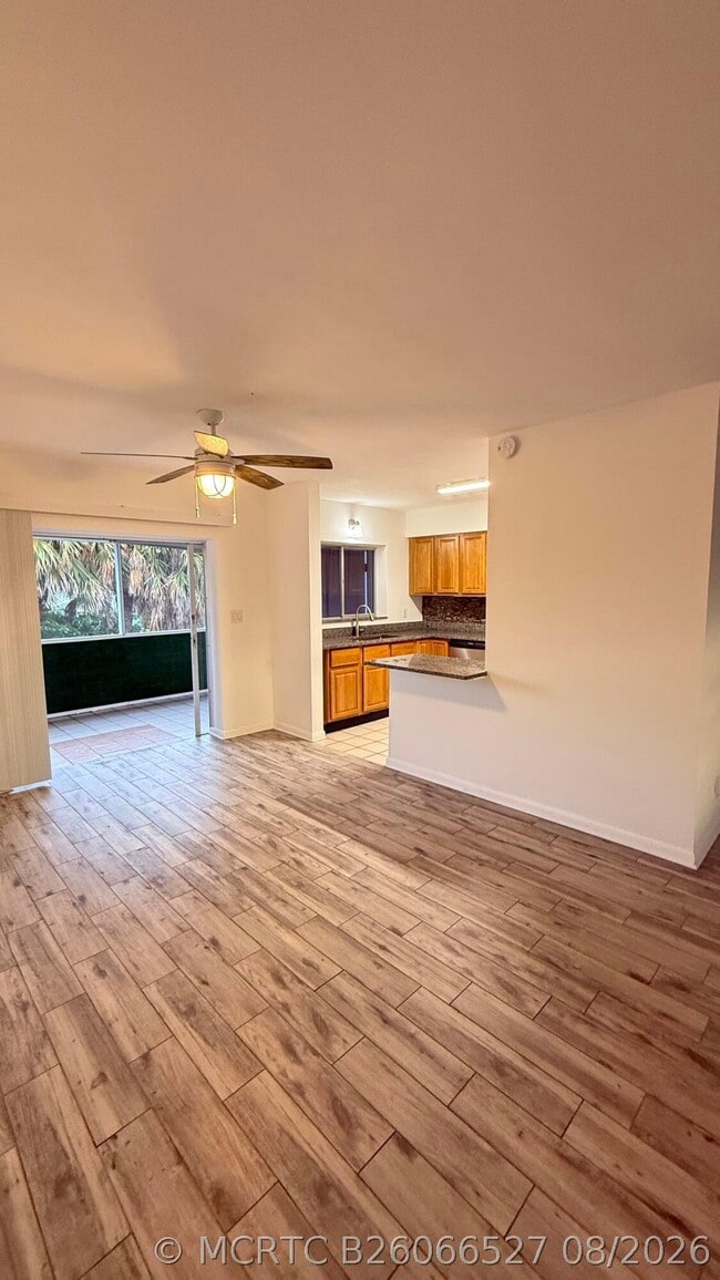 231 Bamboo Rd Unit 4