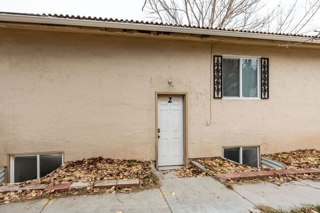 Building Photo - 271 N 3rd W Unit #2