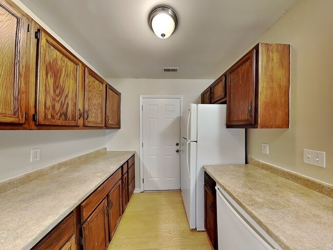 Photo - 6900 Duncroft Ln