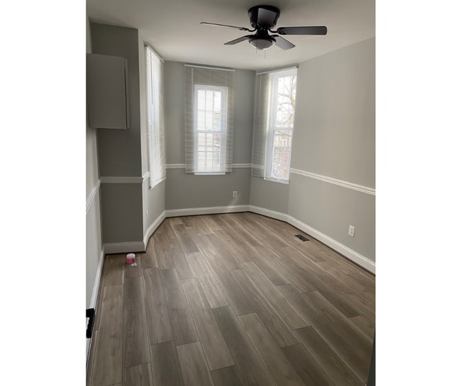 1233 N Luzerne Ave Unit E $600 Available E