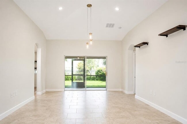 Photo - 2172 Lakeside Ave
