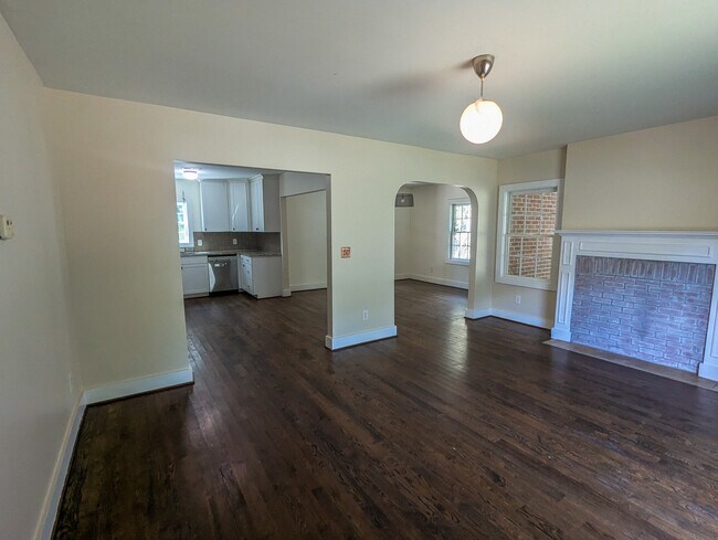 Photo - 1261 Eastridge Rd SW