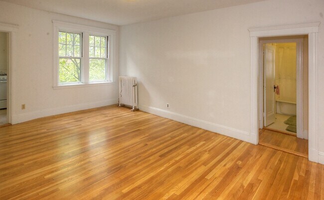 Photo - 1699 Cambridge St Unit 4