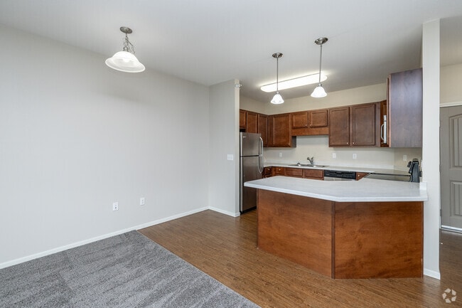 1BR, 1BA - 774SF - Dining Area