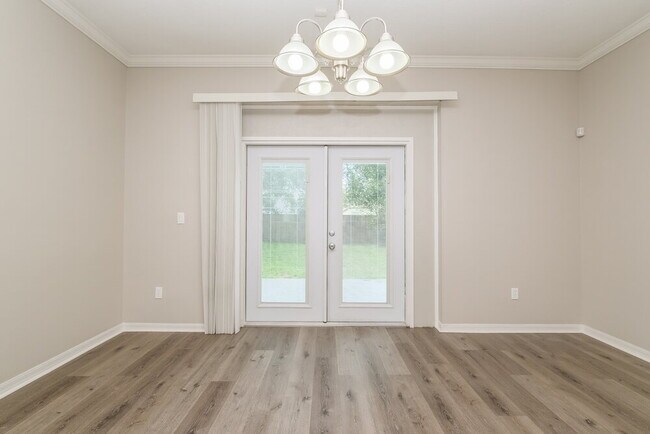 Photo - 6637 Cambridge Park Dr